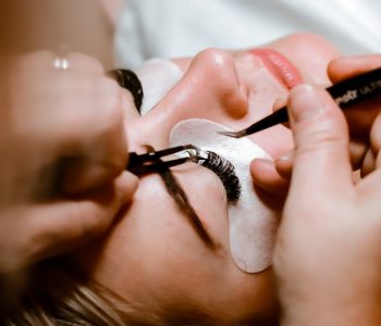 eyelash-extension-LavishNailSpaCalgary